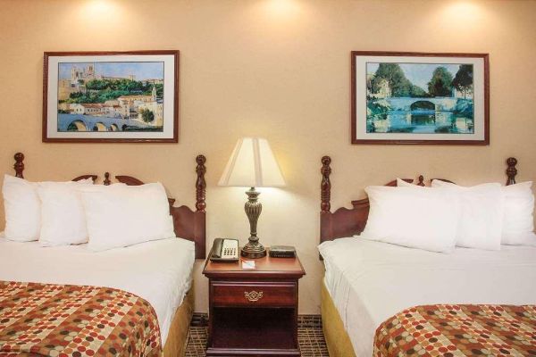 HOWARD JOHNSON INN JACKSON (Jackson)